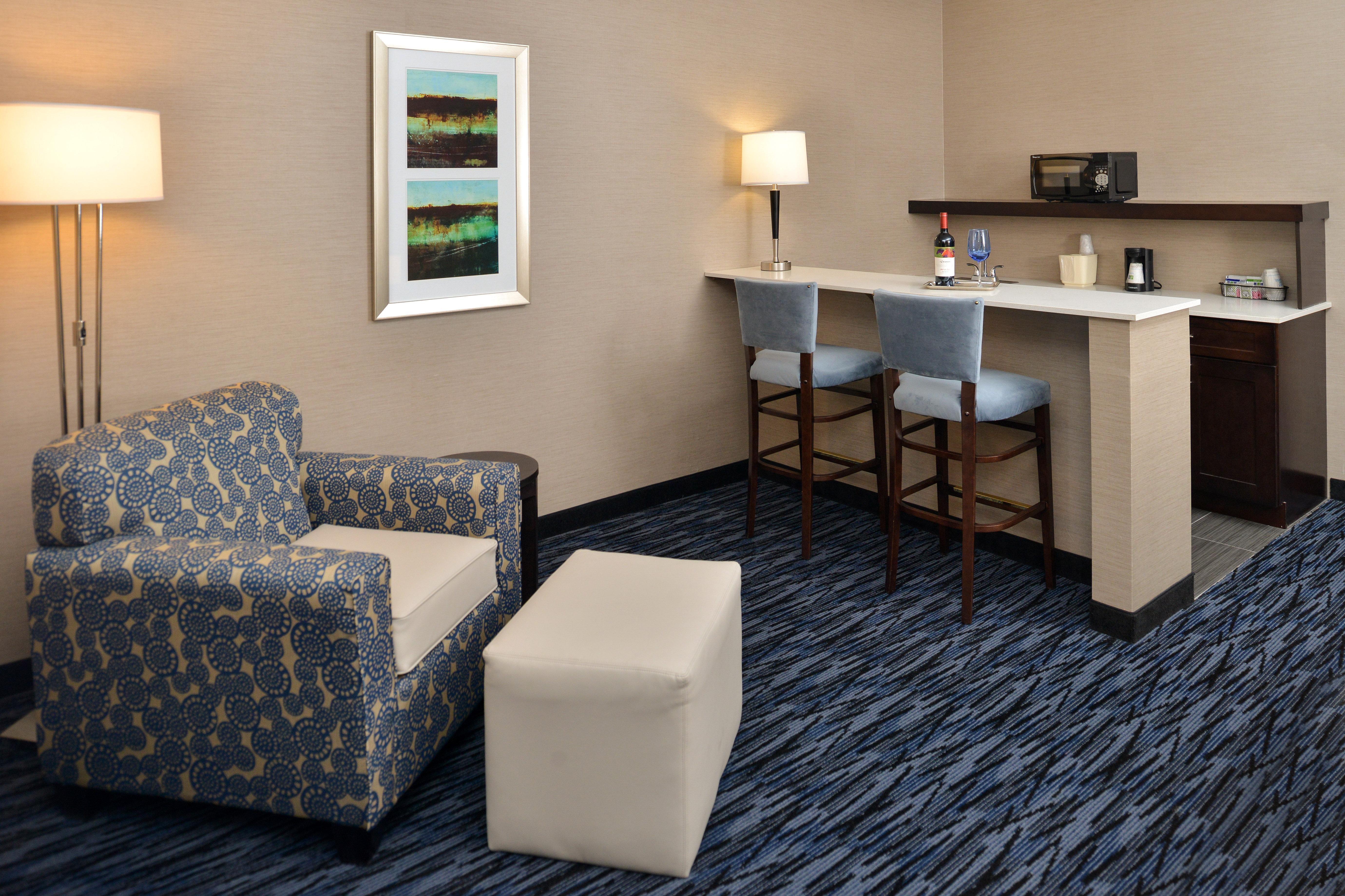 Holiday Inn Express & Suites Peekskill-Lower Hudson Valley By Ihg Экстерьер фото
